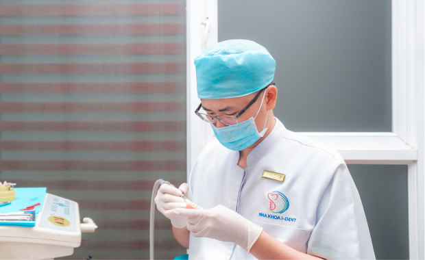 Dr. Le Vu Always Conducts A Comprehensive Oral Examination.