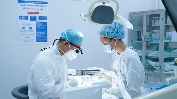 Dr. Quang Linh Is Dedicated To Every Treatment.